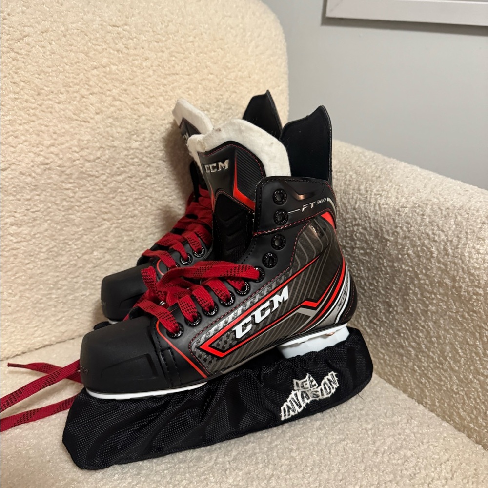 CCM FT360 Youth